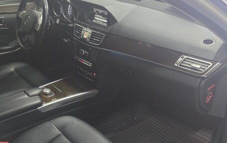 Mercedes-Benz E-Класс, 2013 год, 1 750 000 рублей, 6 фотография