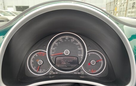 Volkswagen Beetle, 2017 год, 1 600 000 рублей, 19 фотография