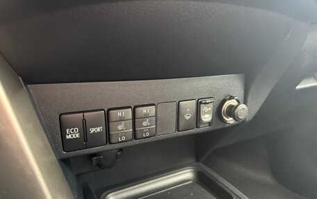 Toyota RAV4, 2013 год, 1 590 000 рублей, 21 фотография