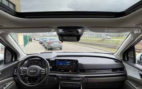 KIA Carnival, 2024 год, 5 900 000 рублей, 29 фотография