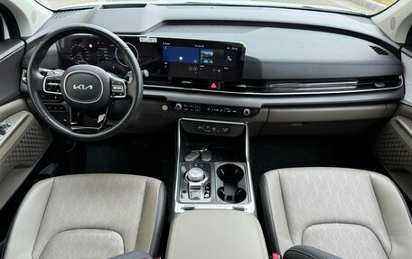 KIA Carnival, 2024 год, 5 900 000 рублей, 30 фотография