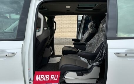 KIA Carnival, 2024 год, 5 900 000 рублей, 20 фотография