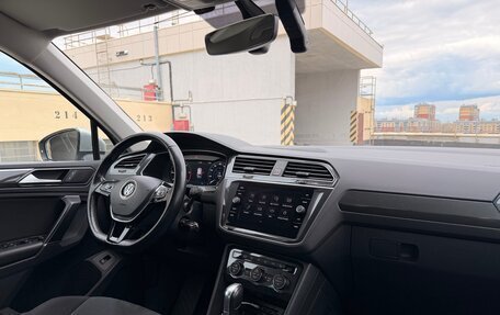 Volkswagen Tiguan II, 2018 год, 2 690 000 рублей, 12 фотография