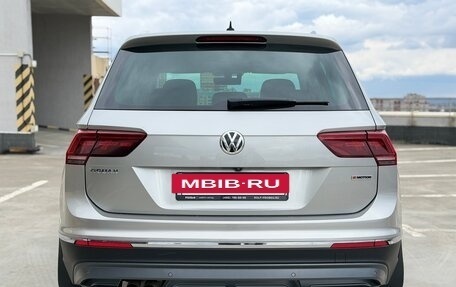 Volkswagen Tiguan II, 2018 год, 2 690 000 рублей, 5 фотография