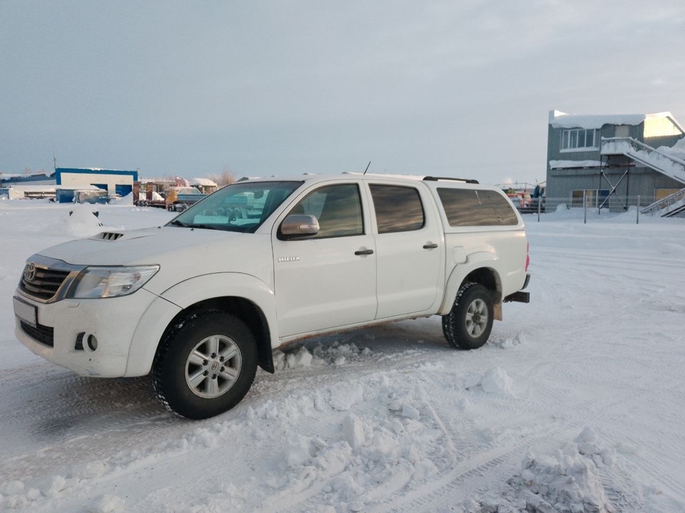 Toyota Hilux VII рестайлинг, 2012 год, 1 500 000 рублей, 3 фотография