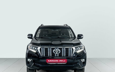 Toyota Land Cruiser Prado 150 рестайлинг 2, 2018 год, 3 319 000 рублей, 2 фотография