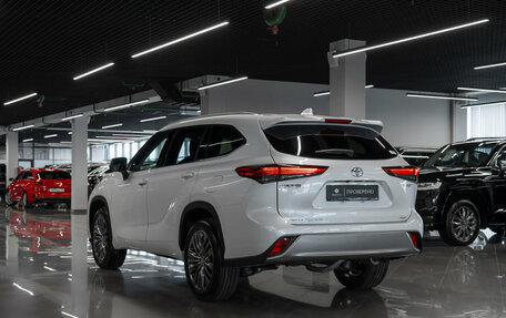 Toyota Highlander, 2025 год, 5 300 000 рублей, 4 фотография