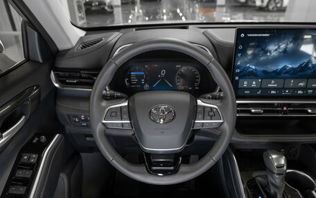Toyota Highlander, 2025 год, 5 300 000 рублей, 12 фотография