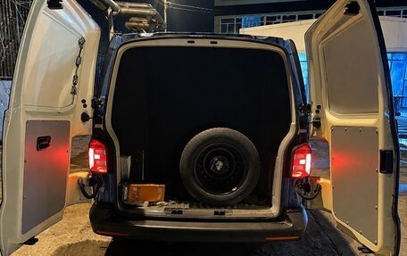 Volkswagen Transporter T6 рестайлинг, 2019 год, 4 000 000 рублей, 13 фотография