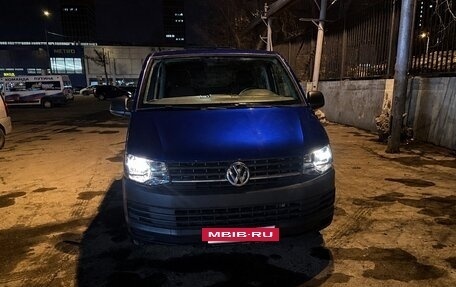 Volkswagen Transporter T6 рестайлинг, 2019 год, 4 000 000 рублей, 9 фотография