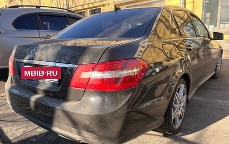 Mercedes-Benz E-Класс, 2010 год, 1 150 000 рублей, 2 фотография