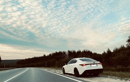 Lexus IS III, 2021 год, 4 500 000 рублей, 3 фотография