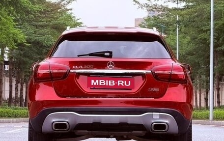 Mercedes-Benz GLA, 2018 год, 1 630 000 рублей, 10 фотография