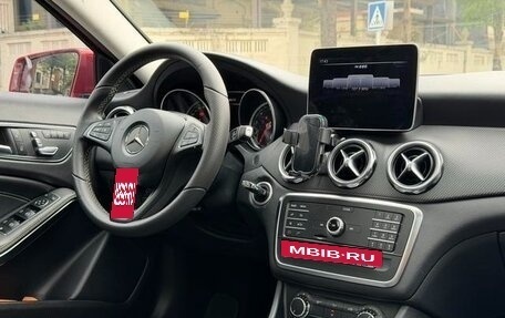 Mercedes-Benz GLA, 2018 год, 1 630 000 рублей, 9 фотография