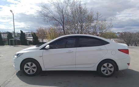 Hyundai Solaris II рестайлинг, 2015 год, 940 000 рублей, 4 фотография