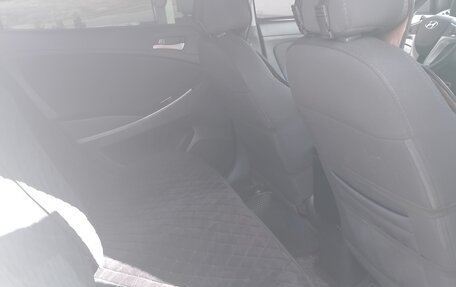 Hyundai Solaris II рестайлинг, 2015 год, 940 000 рублей, 9 фотография