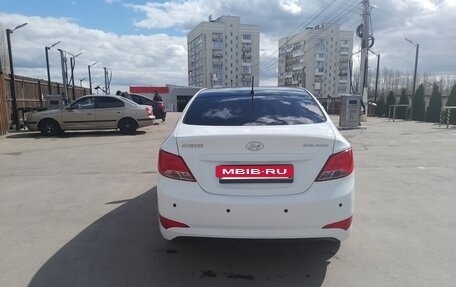 Hyundai Solaris II рестайлинг, 2015 год, 940 000 рублей, 5 фотография