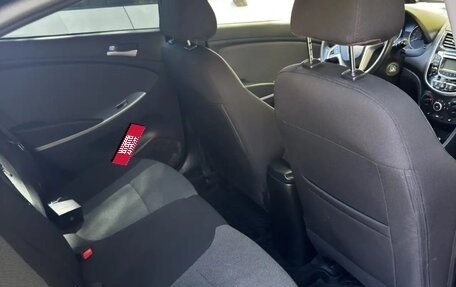 Hyundai Solaris II рестайлинг, 2012 год, 750 000 рублей, 6 фотография
