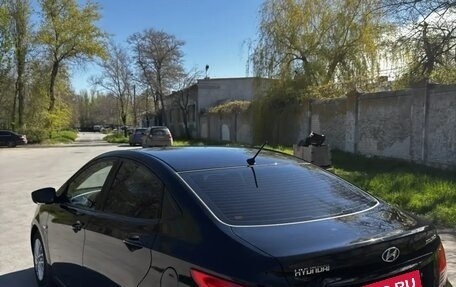 Hyundai Solaris II рестайлинг, 2012 год, 750 000 рублей, 3 фотография