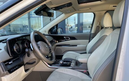 KIA Carnival, 2021 год, 3 999 000 рублей, 23 фотография