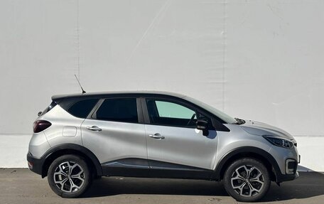 Renault Kaptur I рестайлинг, 2017 год, 1 295 000 рублей, 4 фотография