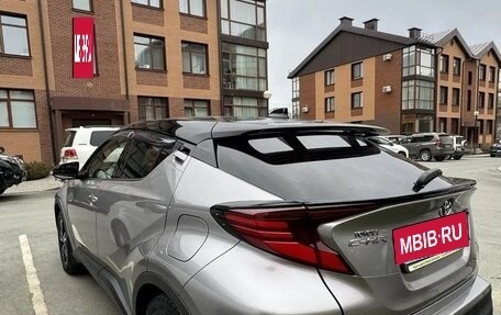 Toyota C-HR I рестайлинг, 2019 год, 2 300 000 рублей, 2 фотография