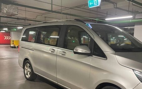 Mercedes-Benz V-Класс, 2015 год, 3 500 000 рублей, 2 фотография