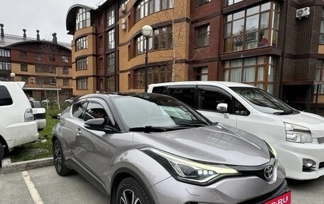 Toyota C-HR I рестайлинг, 2019 год, 2 300 000 рублей, 7 фотография