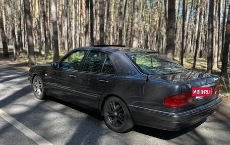 Mercedes-Benz E-Класс, 1996 год, 495 000 рублей, 11 фотография