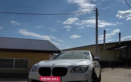 BMW 7 серия, 2012 год, 1 600 000 рублей, 2 фотография