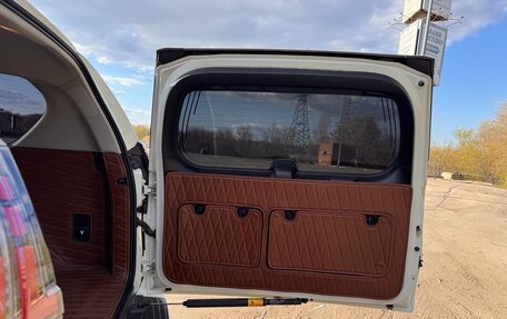 Toyota Land Cruiser Prado 150 рестайлинг 2, 2014 год, 3 400 000 рублей, 7 фотография