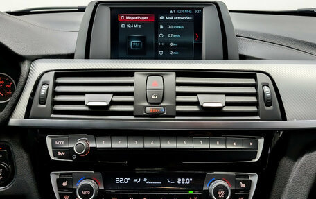 BMW 3 серия, 2018 год, 2 990 000 рублей, 15 фотография