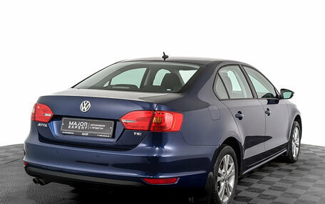 Volkswagen Jetta VI, 2011 год, 995 000 рублей, 5 фотография