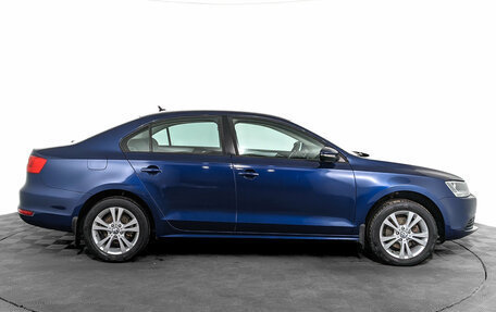 Volkswagen Jetta VI, 2011 год, 995 000 рублей, 4 фотография