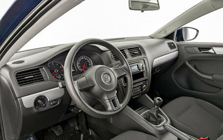 Volkswagen Jetta VI, 2011 год, 995 000 рублей, 16 фотография