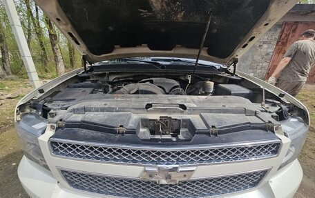 Chevrolet Tahoe III, 2012 год, 1 800 000 рублей, 4 фотография