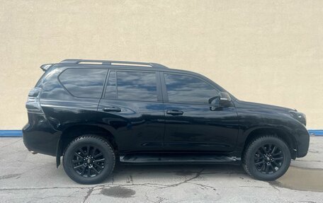 Toyota Land Cruiser Prado 150 рестайлинг 2, 2016 год, 3 670 000 рублей, 7 фотография