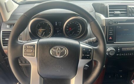 Toyota Land Cruiser Prado 150 рестайлинг 2, 2016 год, 3 670 000 рублей, 12 фотография