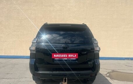 Toyota Land Cruiser Prado 150 рестайлинг 2, 2016 год, 3 670 000 рублей, 5 фотография