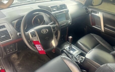 Toyota Land Cruiser Prado 150 рестайлинг 2, 2016 год, 3 670 000 рублей, 9 фотография