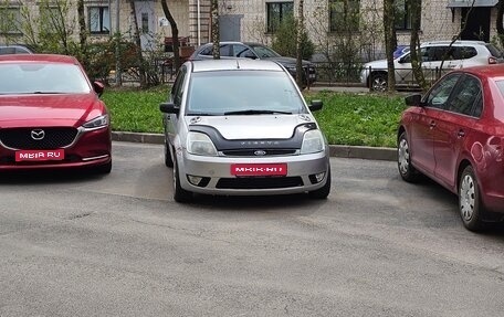 Ford Fiesta, 2004 год, 320 000 рублей, 1 фотография