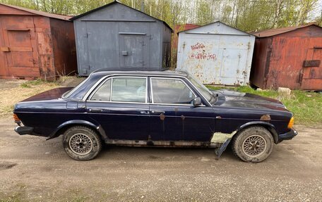 Mercedes-Benz W123, 1982 год, 150 000 рублей, 3 фотография