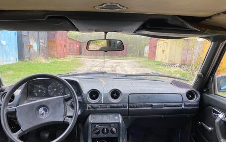 Mercedes-Benz W123, 1982 год, 150 000 рублей, 8 фотография