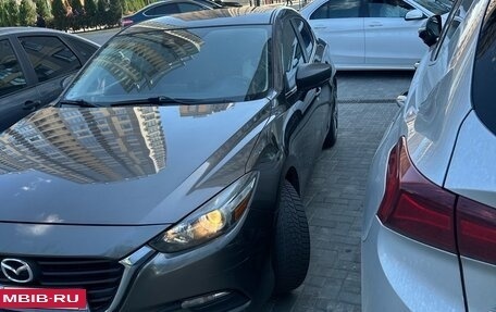 Mazda 3, 2017 год, 1 450 000 рублей, 2 фотография