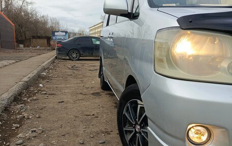 Toyota Noah III, 2002 год, 870 000 рублей, 5 фотография