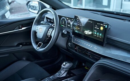 Toyota Camry, 2025 год, 4 549 900 рублей, 6 фотография