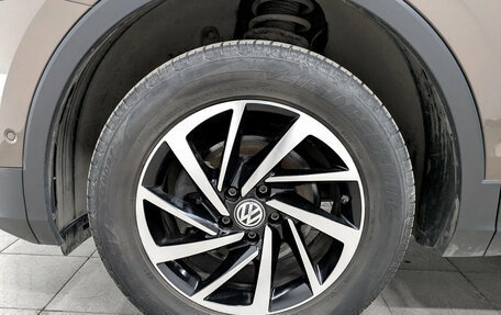 Volkswagen Tiguan II, 2018 год, 2 650 000 рублей, 18 фотография