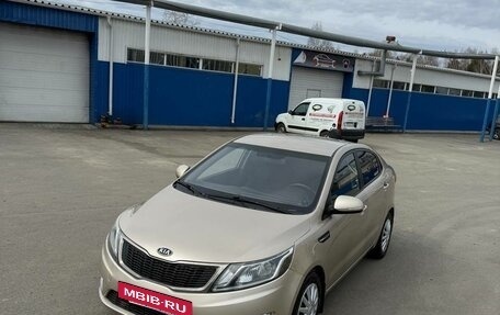 KIA Rio III рестайлинг, 2012 год, 880 000 рублей, 2 фотография