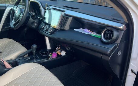 Toyota RAV4, 2016 год, 2 750 000 рублей, 4 фотография