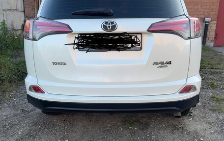 Toyota RAV4, 2016 год, 2 750 000 рублей, 16 фотография